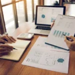 Pourquoi les entrepreneurs français choisissent-ils de confier le marketing digital à une agence de marketing basée au Maroc ?