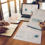 Pourquoi les entrepreneurs français choisissent-ils de confier le marketing digital à une agence de marketing basée au Maroc ?